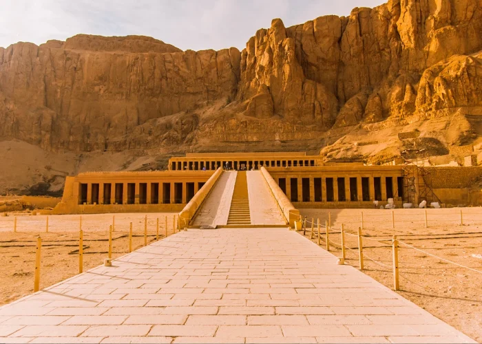 Last Minute Hurghada to Luxor Tour (Book Tonight for Tomorrow) y