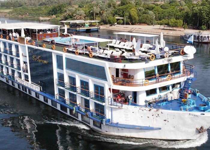 Farida Nile Cruis m